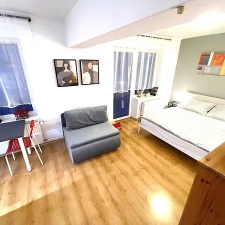 Apartment Charming Studio In The Old Town *